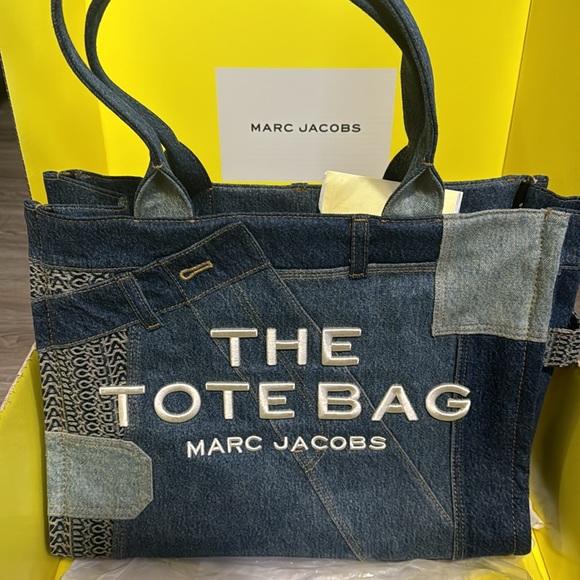 Brandnew Marc Jacobs Large Distressed Denim Tote Bag - Picture 2 of 6